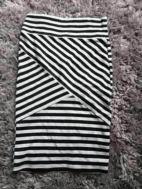 Charlotte Russe Black and White Striped Pencil Skirt